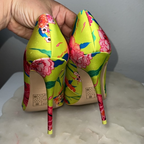 Aldo neon flower power heels Sz. 7.5 - Picture 5 of 10